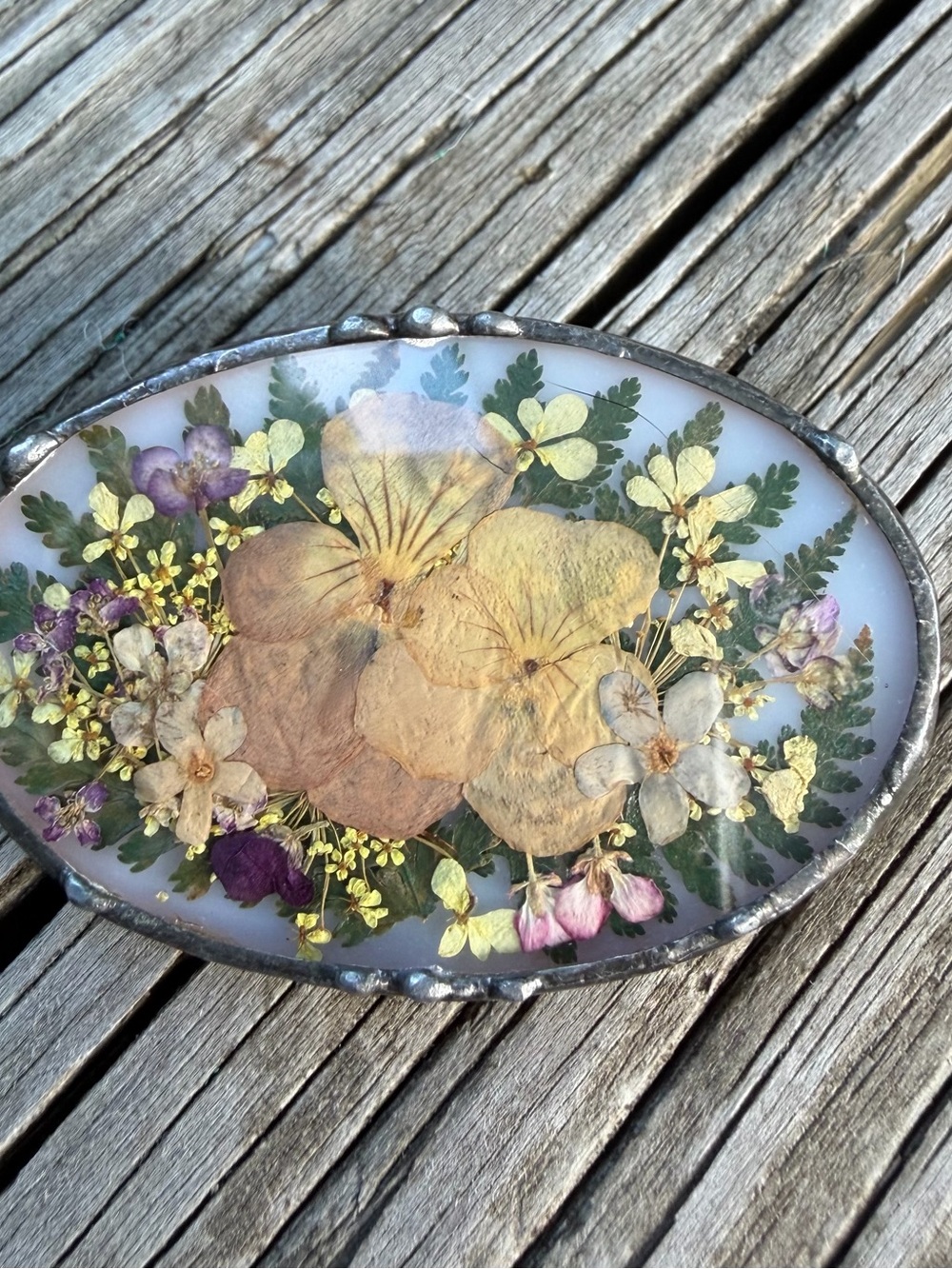 Soldered Metal Oval Dried Flowers Under Glass Over Milk Glass Brooch/Pin 2” - Picture 14 of 16